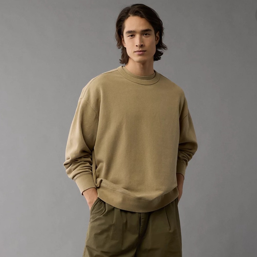American Eagle Outfitters Men's Tan Crewneck Sweater
5